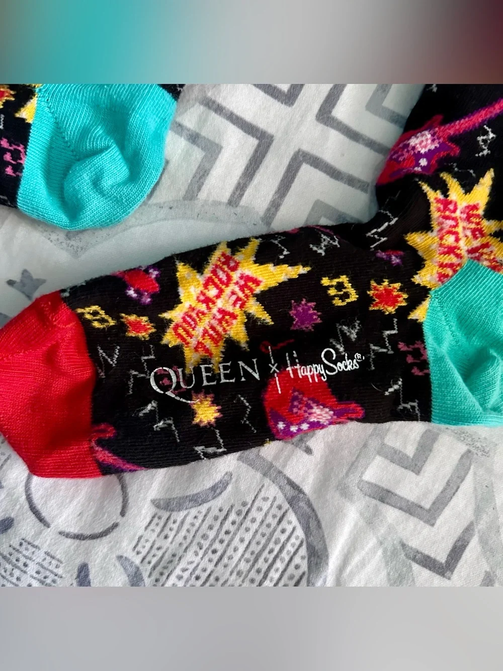 Happy Socks x Queen We Will Rock You Unisex socks